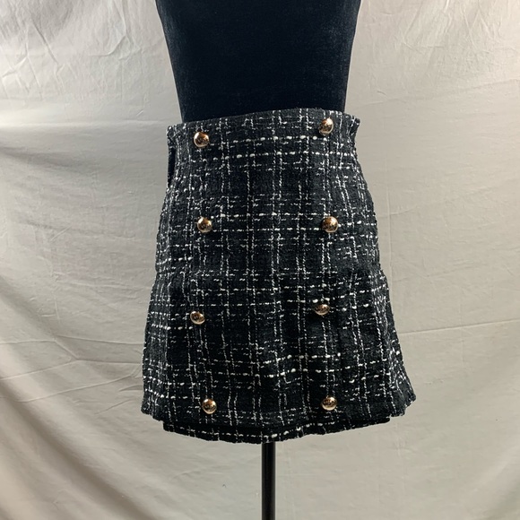Black Tweed Button Mini Skirt - Picture 11 of 11